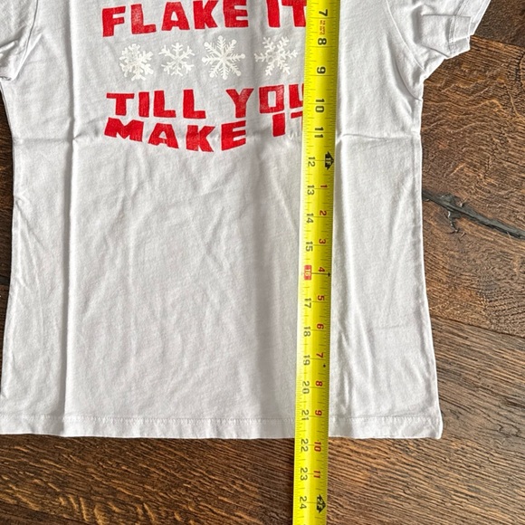 Daydreamer FLAKE IT TILL YOU MAKE IT HEADLINER TEE Size Small NWT - Picture 5 of 6